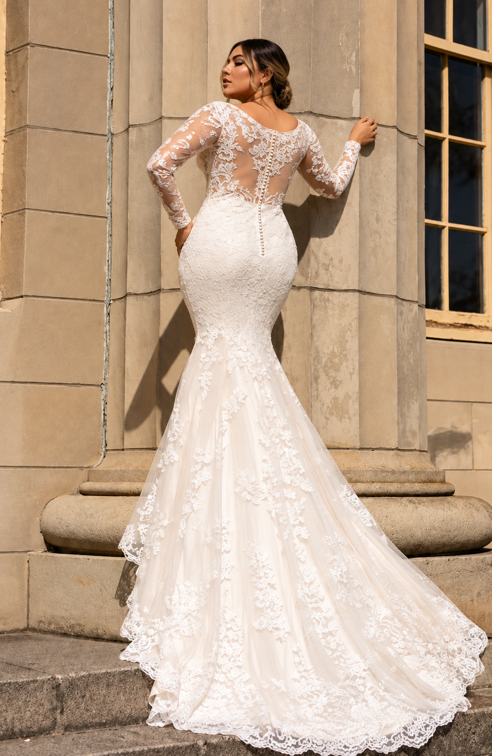 A&V 9W8032A (Lore Group)- Lucia Size 18 Long Sleeve Lace Wedding Dress - Image 4