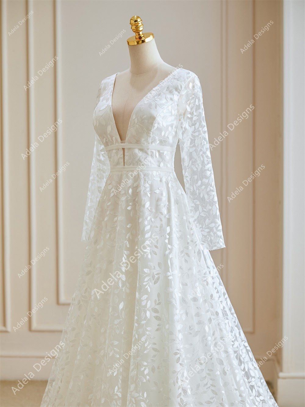 Lainey – Adela | Size 20 | Bridal Gown